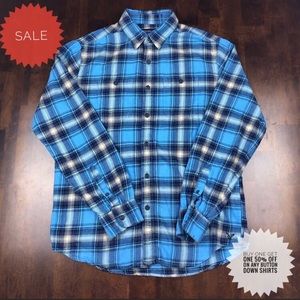 American Eagle blue Plaid long sleeve button down